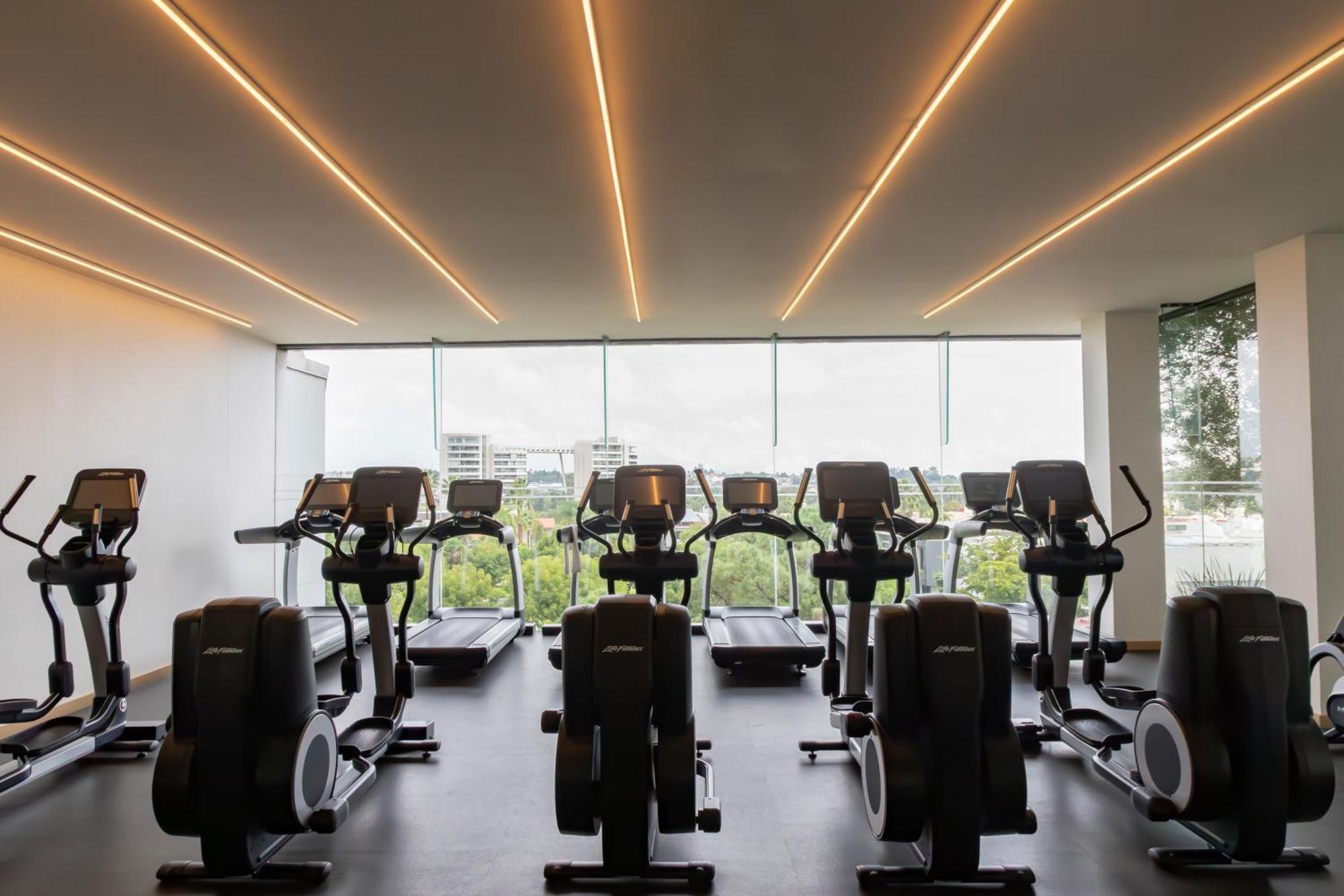 ไฮแอท รีเจนซี อันดาเรส กวาดาลาคารา Hotel ซาโปปัน ภายนอก รูปภาพ The gym at the hotel